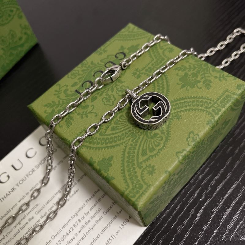 G*u*i necklaces